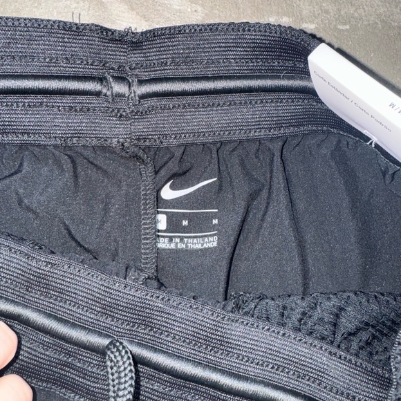 Men’s Nike Basketball Joggers - Picture 5 of 9